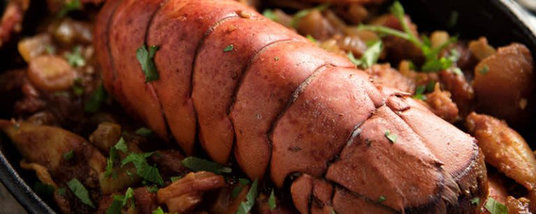 LOBSTER IN TOMATO SAUCE