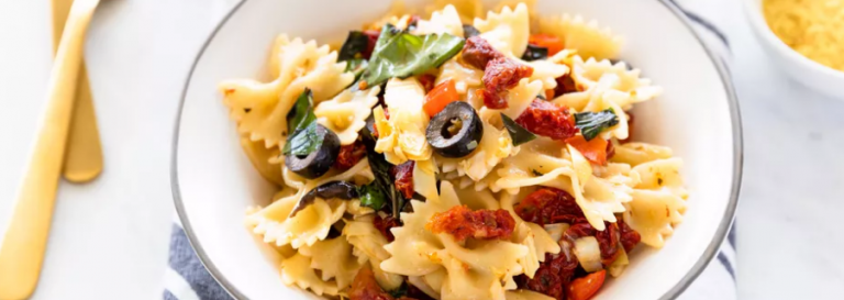 Artichoke and Sun-Dried Tomato Pasta