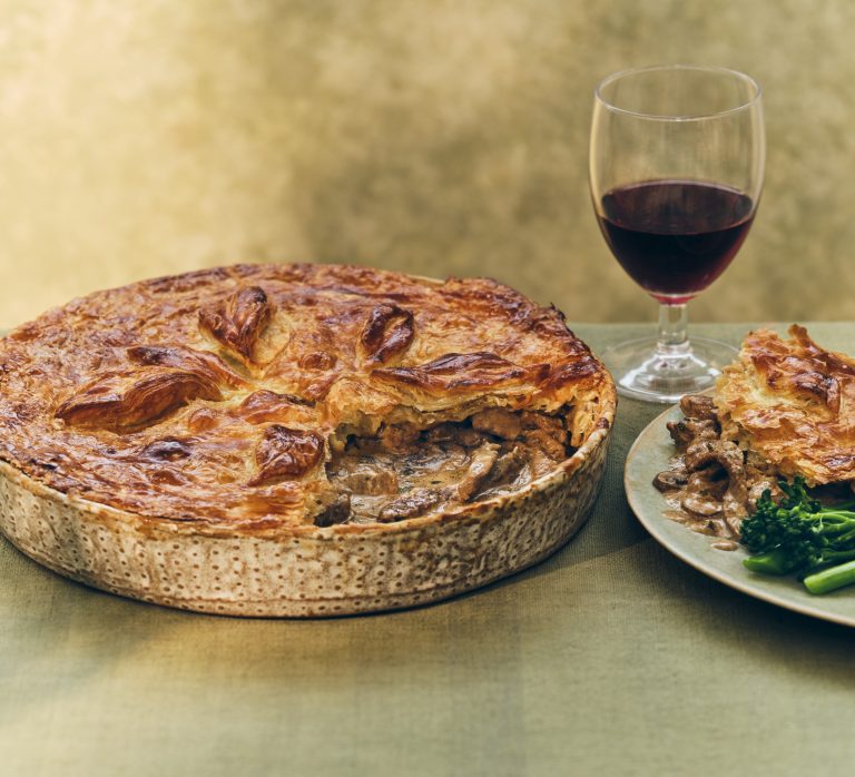 Easy steak & mushroom pie