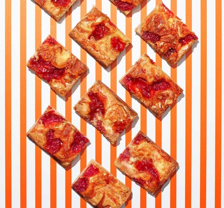 Strawberries & cream blondies