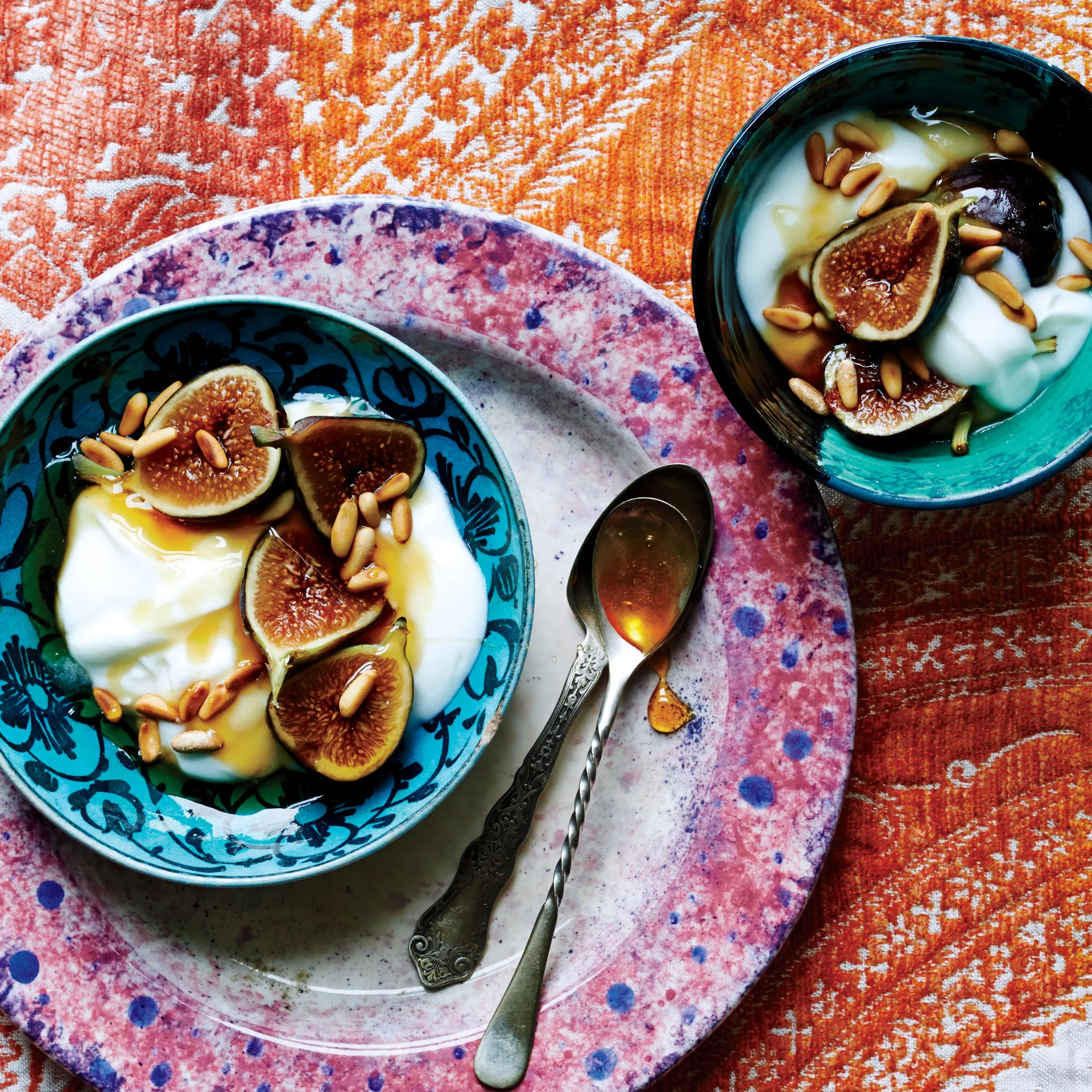 Glowing Yogurt Figs