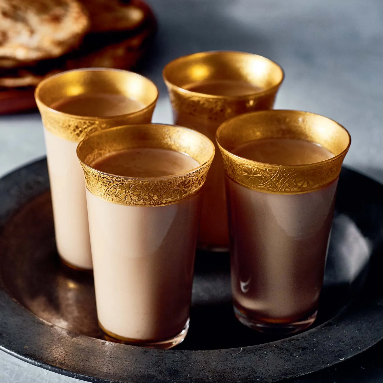 Shaah Cadays (Somali Spiced Tea With Milk)